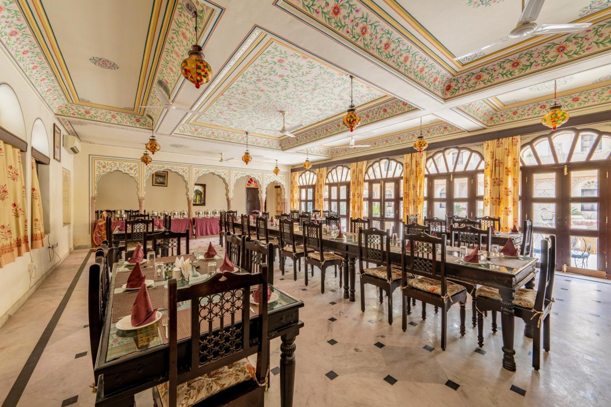 Dhulagarh Heritage Palace Hotel Near Jaipur Banskhoh Exterior photo